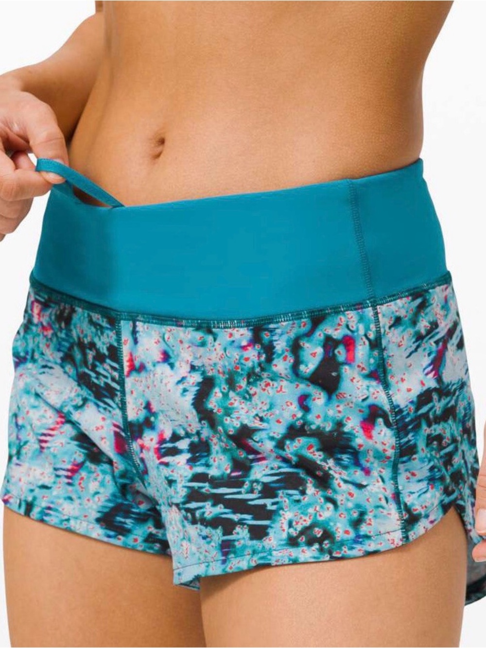 Lululemon Athletica Speed Up Shorts 2.5” size 4
